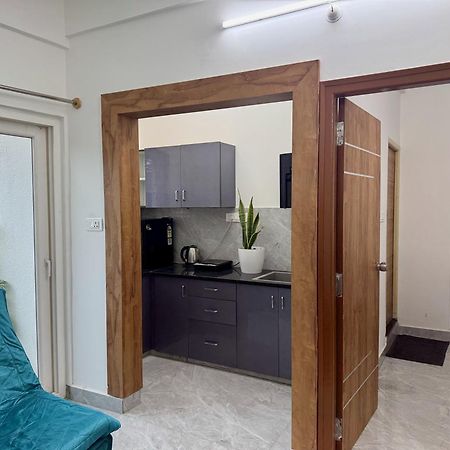 Truelife Whitefield - Premium 1 Bhk Apartments - Prime Location - Easy Access To Main Rd - Metro - Itpl - Fast Wifi - Kitchen - Smart Tv - Power Backup - Park - Garden Views Μπανγκαλόρ Εξωτερικό φωτογραφία
